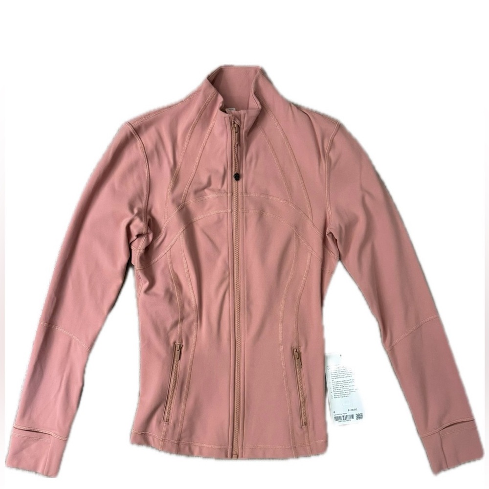 💕 Lululemon Define Women’s Jacket NWT in the color Pink Savannah. Size 6 - Picture 2 of 5